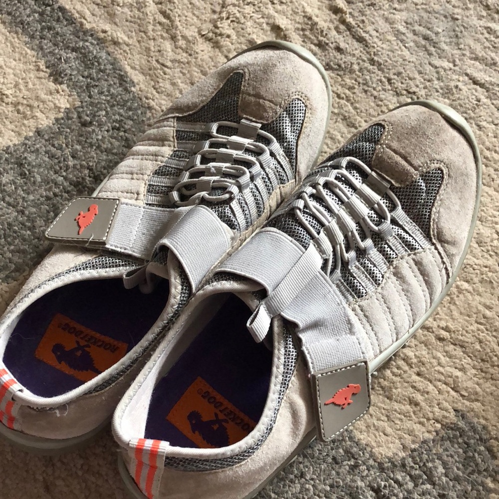 Women’s shoe